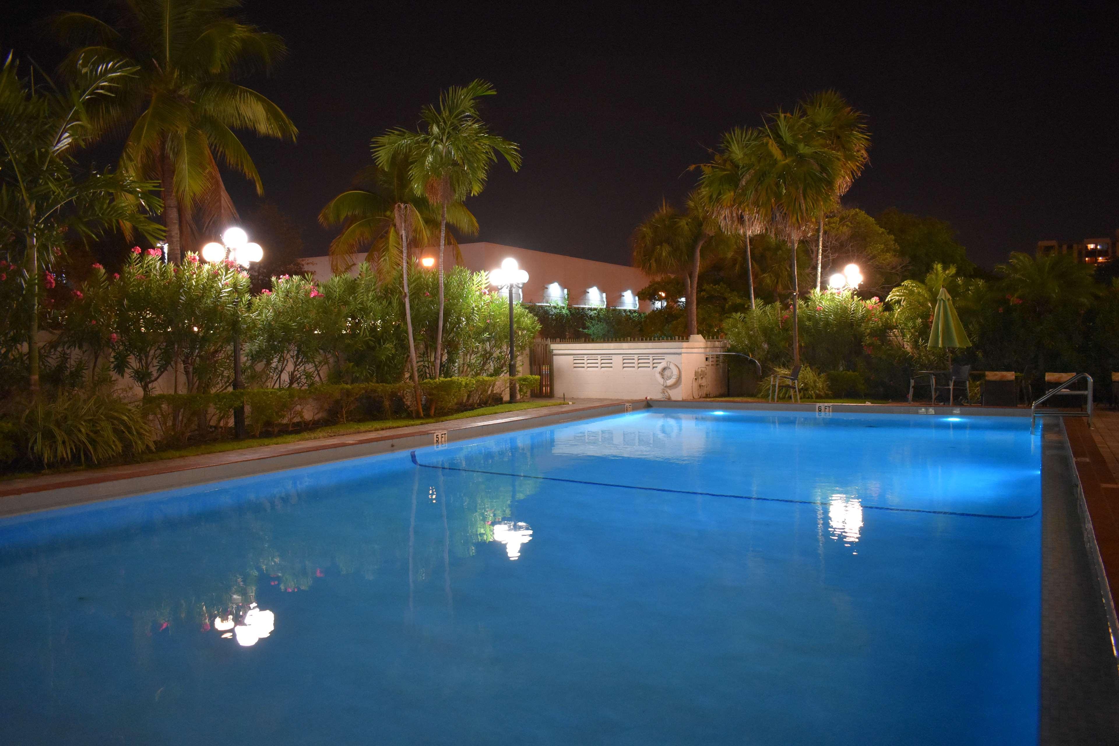 Best Western Plus Windsor Inn North Miami Exterior foto